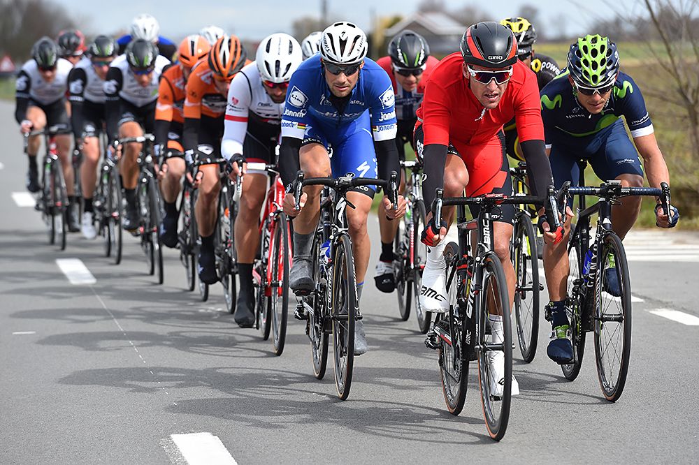 The field is together at Gent-Wevelgem