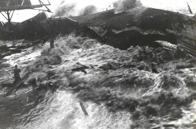 Past tsunamis in hawaii