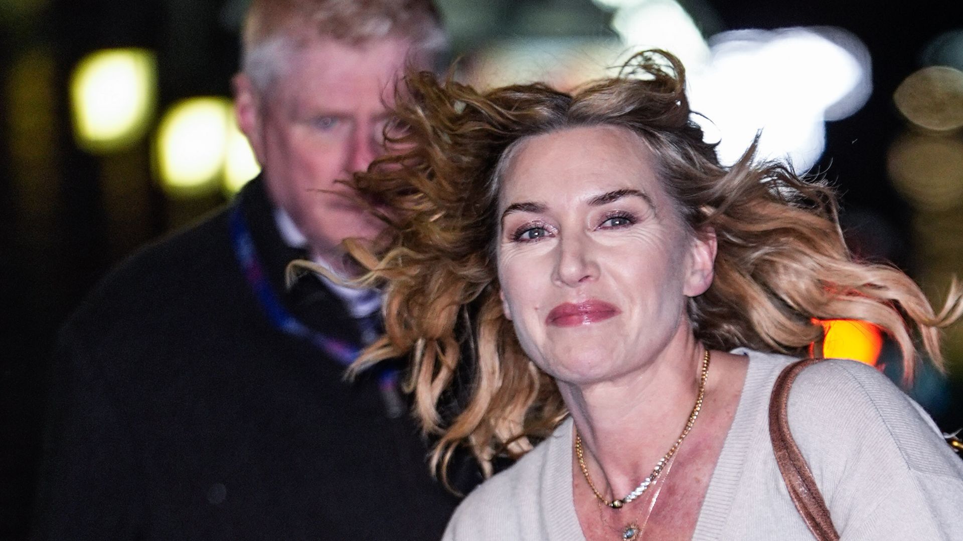 Kate Winslet’s Chelsea boots and jeans formula is so stylish