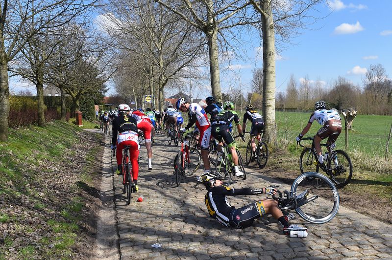 Youcef Reguigi (MTN-Qhubeka) hits the cobbles