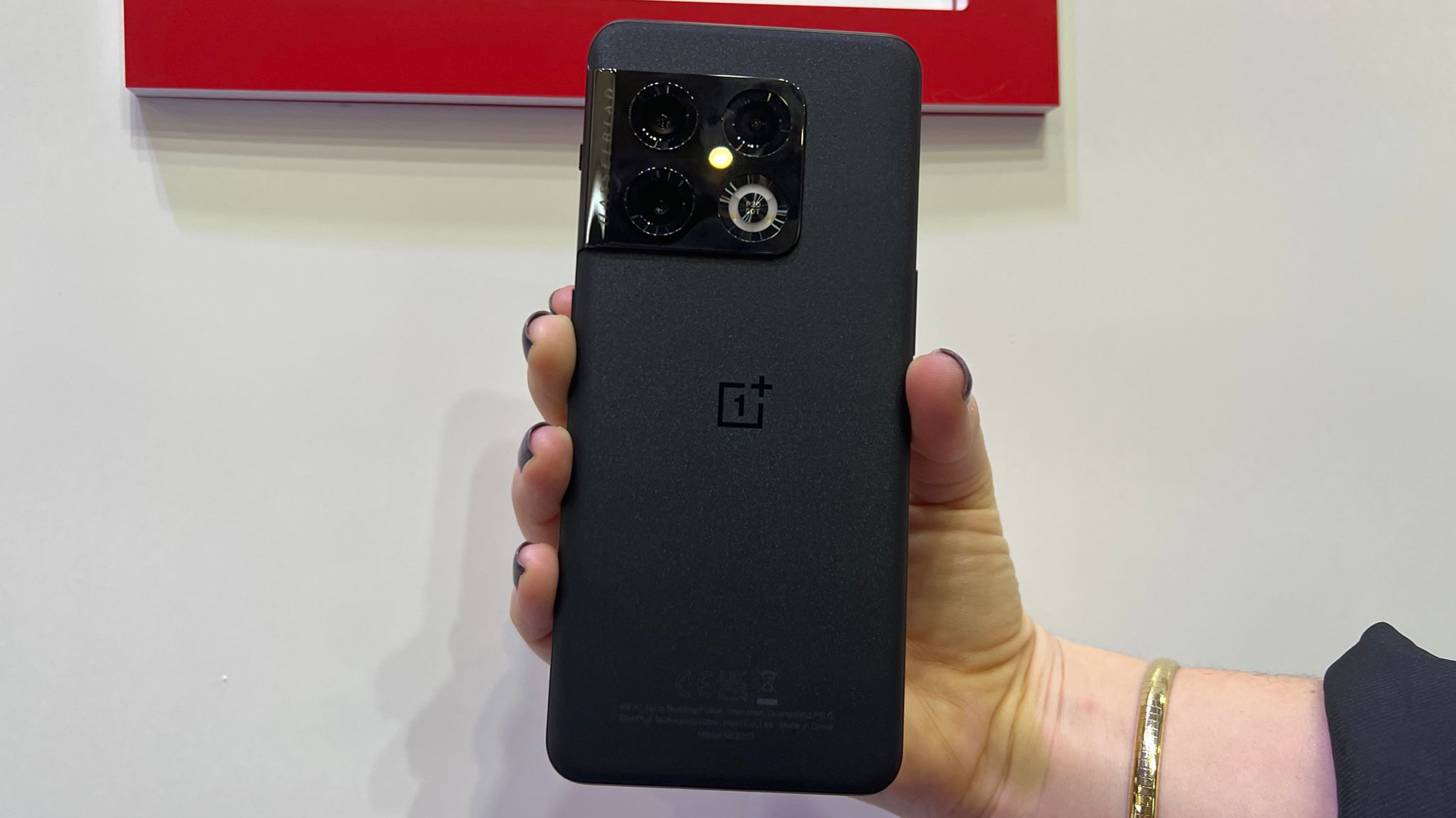 El OnePlus 10 Pro fotografiado por nosotros en el MWC 2022