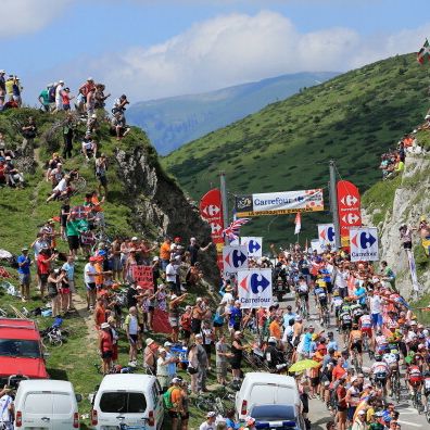 tour de france crowd