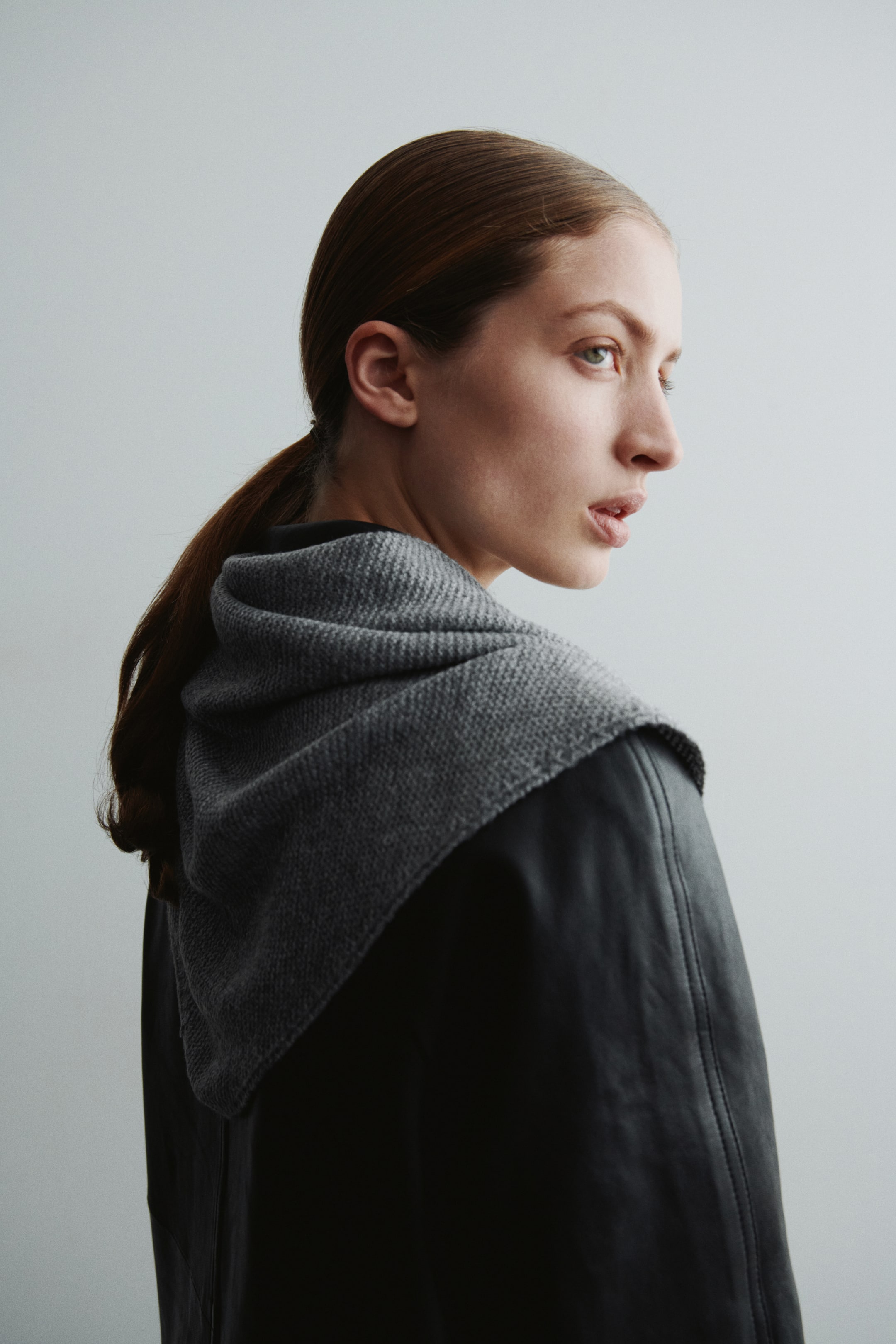 Garter-Stitched Triangle Scarf - Gray Melange