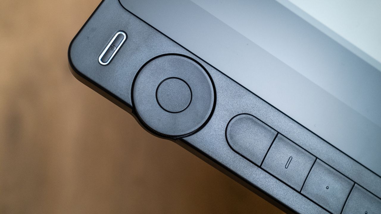 Close up of the buttons on a Huion Kamvas 16 (Gen 3) drawing tablet