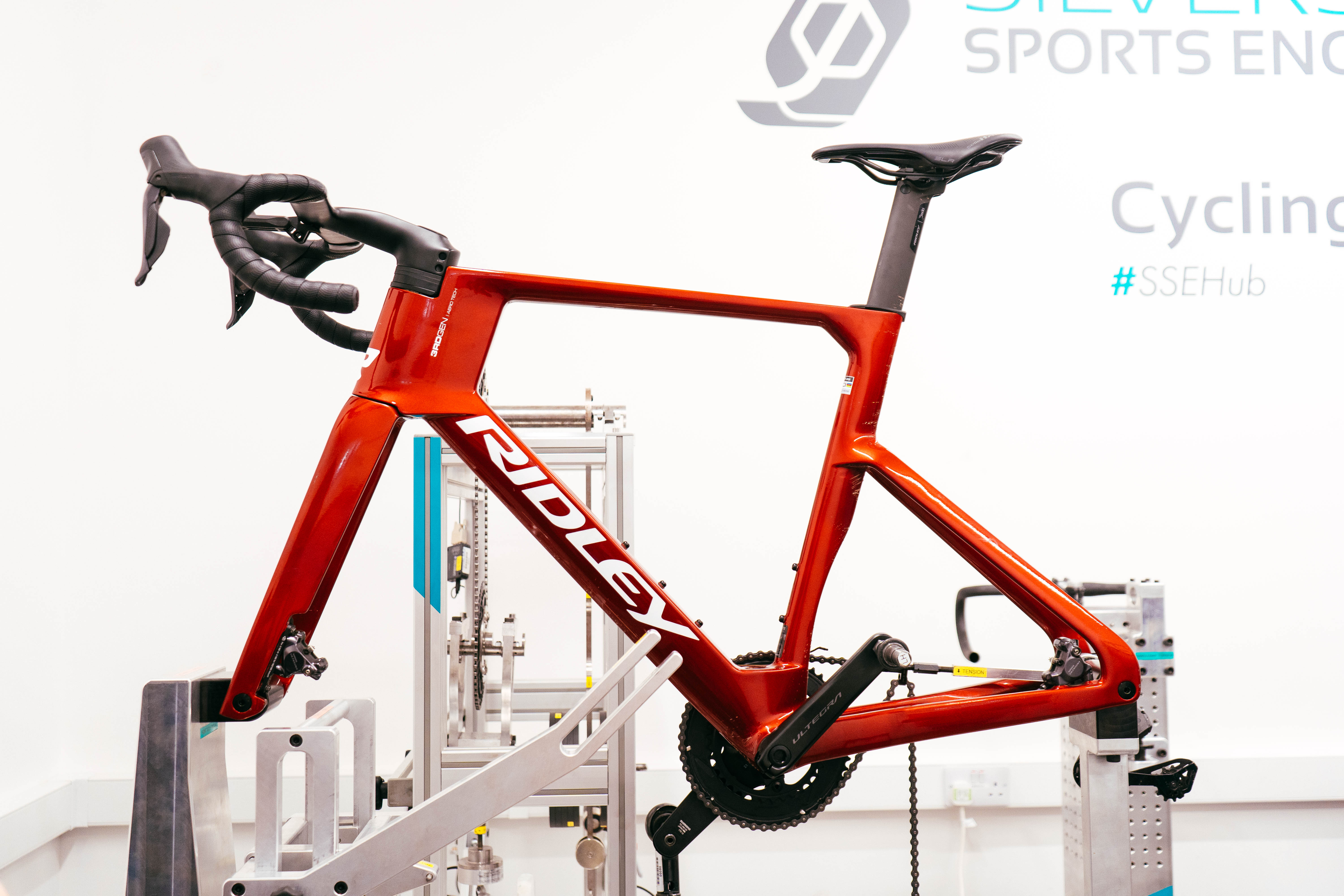 A Ridley Noah Fast on the stiffness testing rig