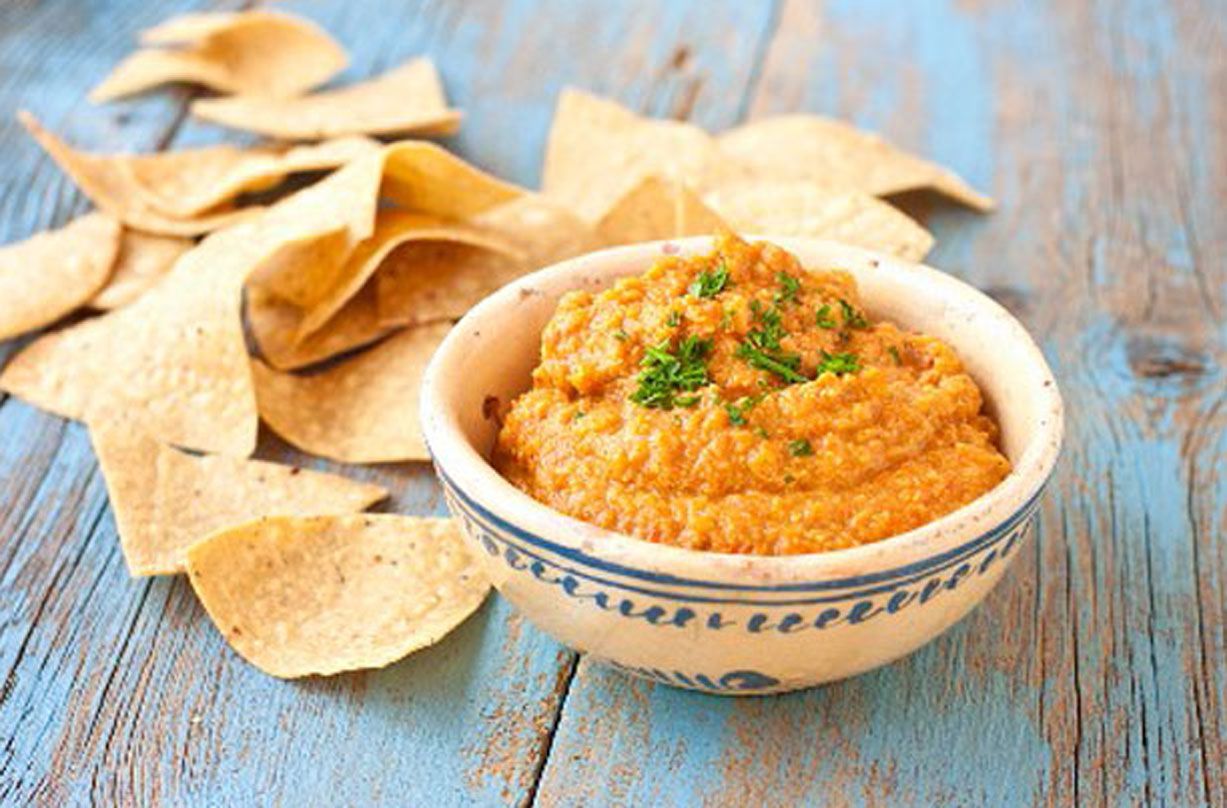 Roasted chilli pepper hummus