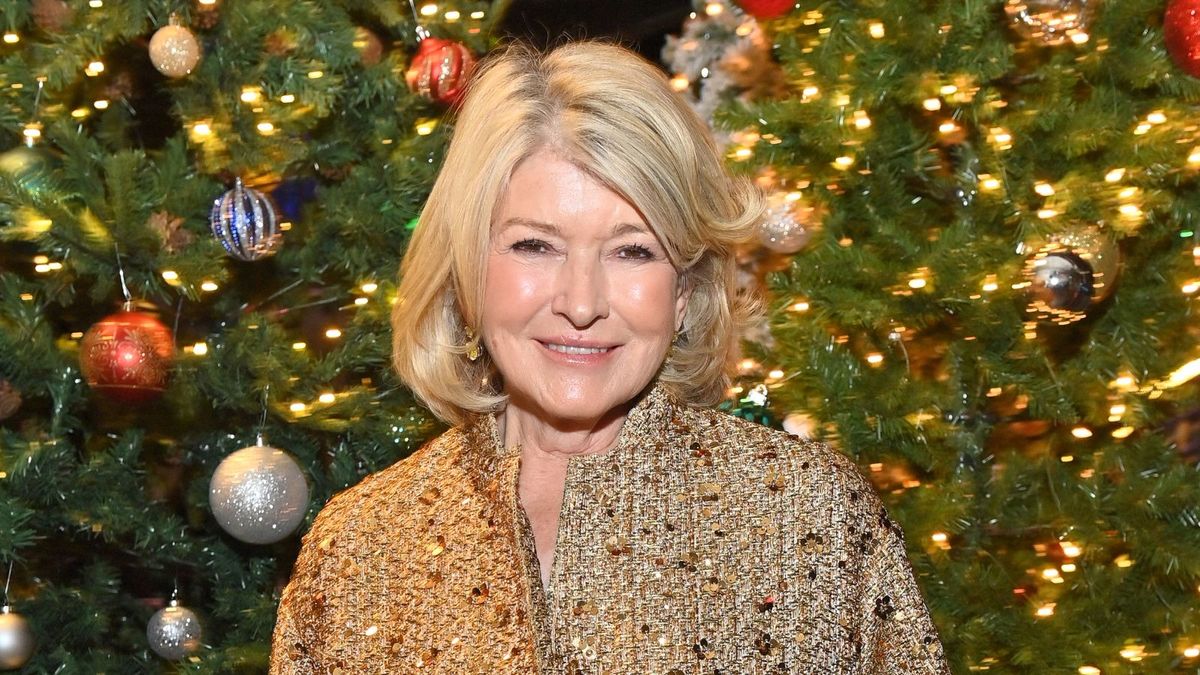 瑪莎·史都華 (Martha Stewart) 巧妙的聖誕卡展示是一種讓我們的房間充滿個性的美麗方式