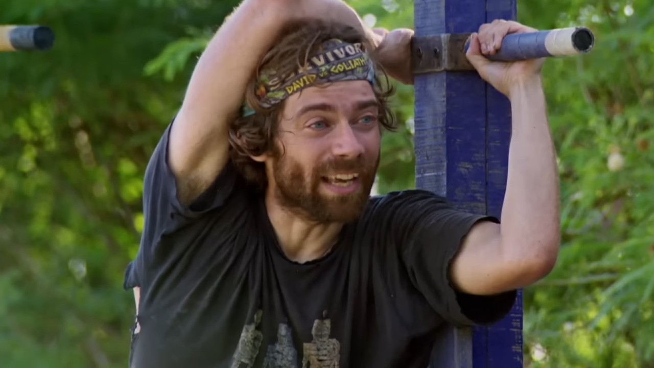 サバイバー 50 のポールに立つクリスチャン・フビッキ。