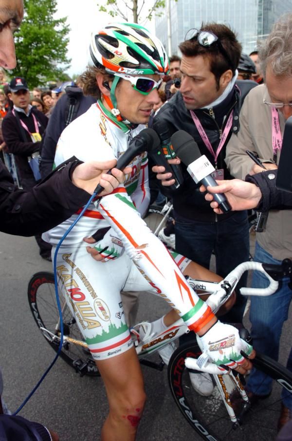 The media flock to find out what happened to Filippo Pozzato (Katusha)