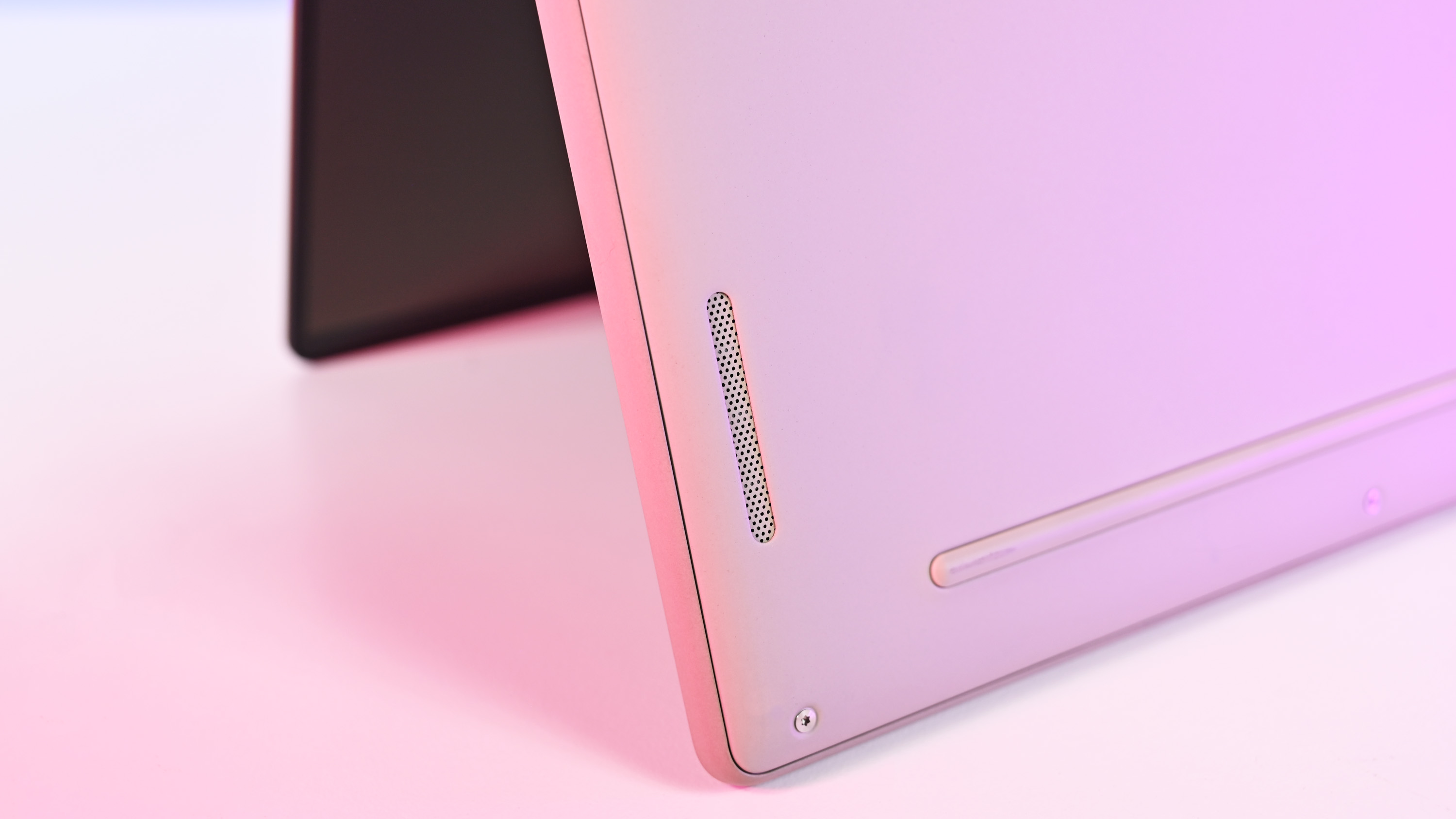 ASUS Zenbook A14 with Qualcomm Snapdragon X Plus in beige (2025).