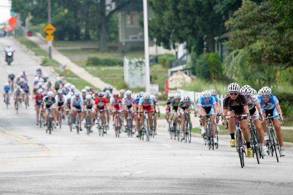 The women head down the descent on the back side of the course.