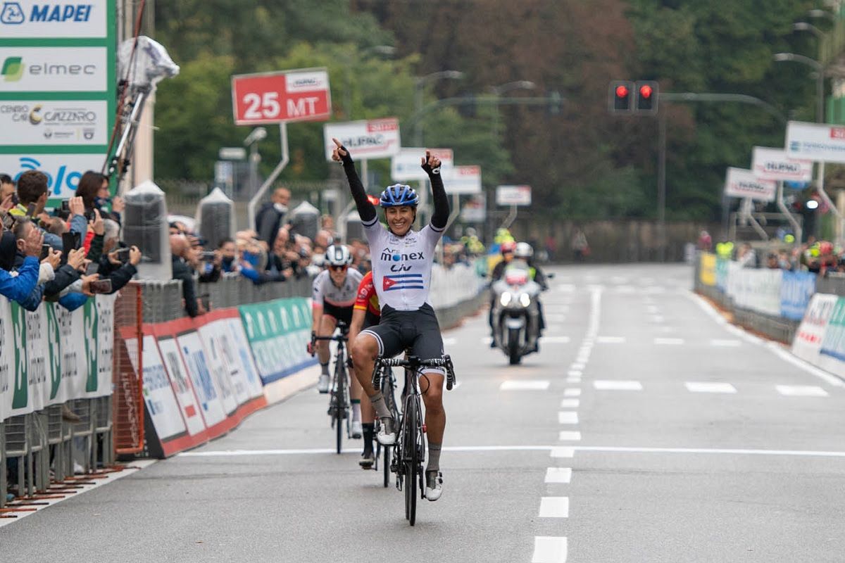 Arlenis Sierra (A.R. Monex Liv Women&#039;s Pro Cycling Team) wins Tre Valli Varesine women&#039;s race