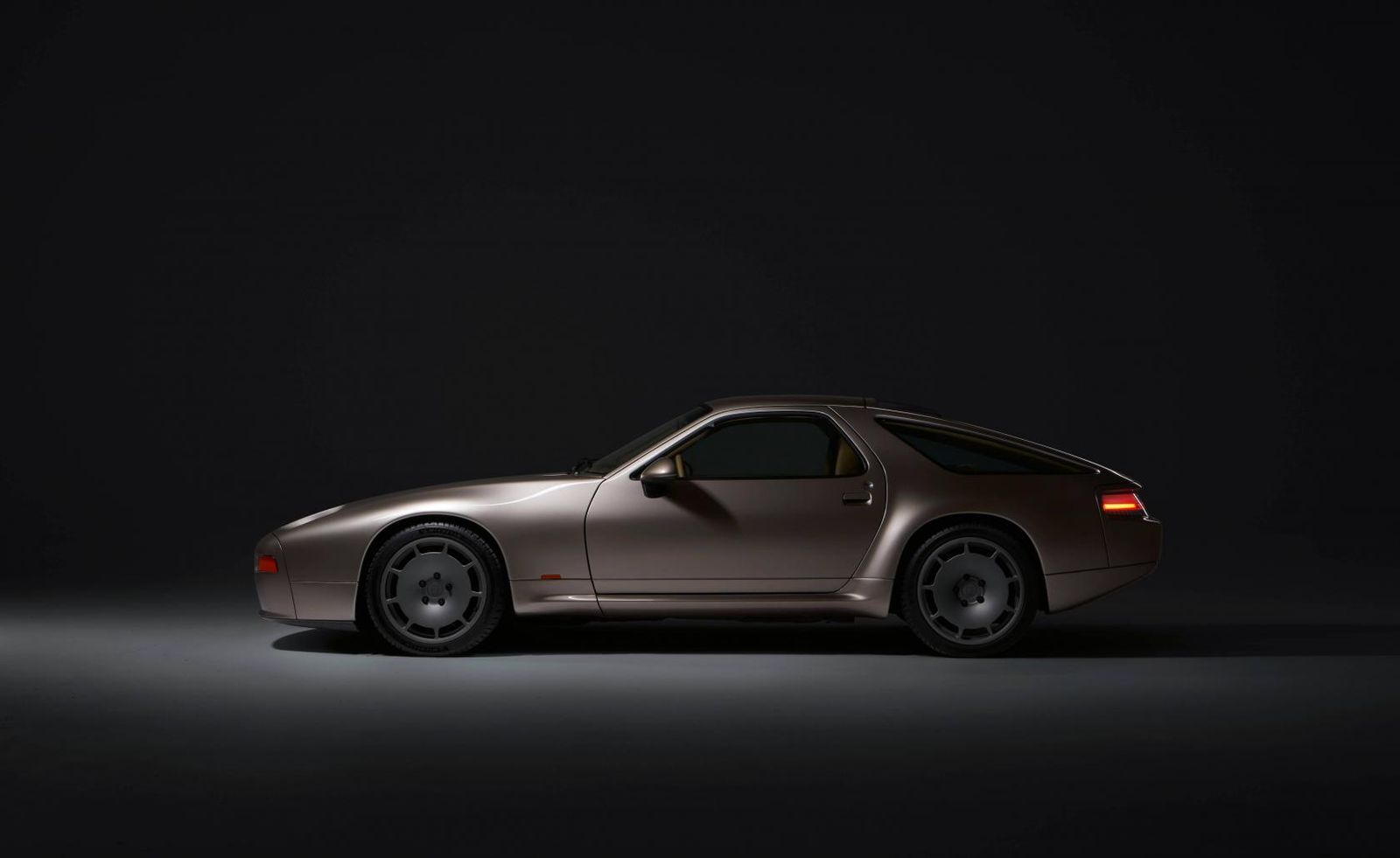 928 by Nardone Automotive is a striking restomod Porsche | Wallpaper