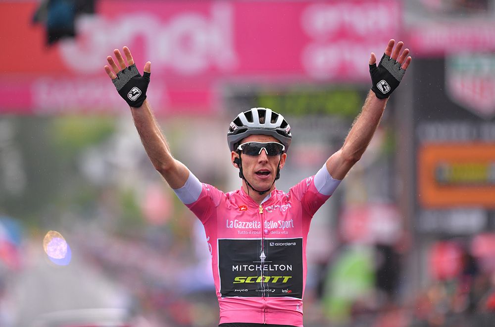 Simon Yates (Mitchelton-Scott) wins stage 15 at the Giro d'Italia