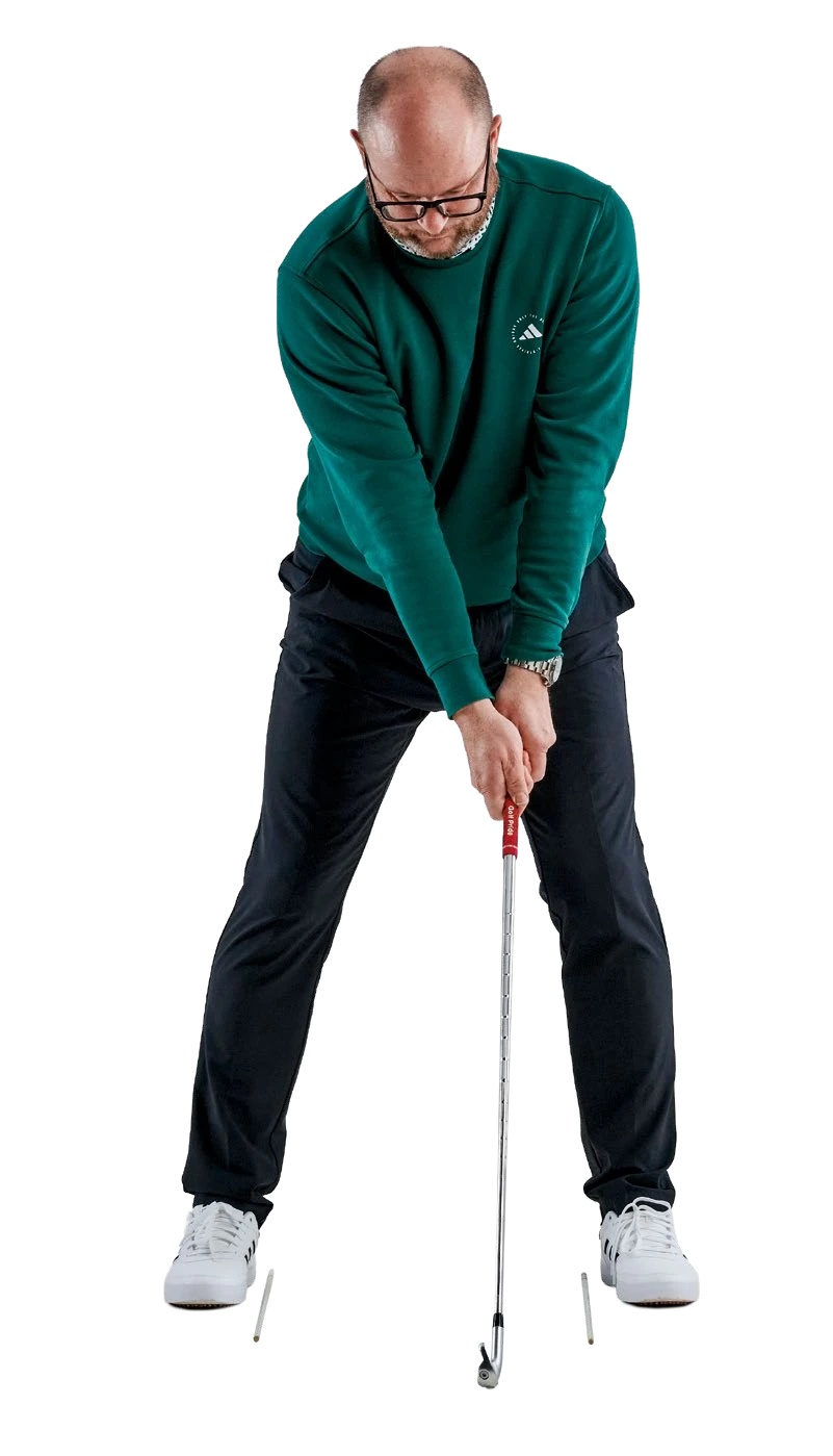 Russell Covey demonstrating the incorrect foot position for the golf swing