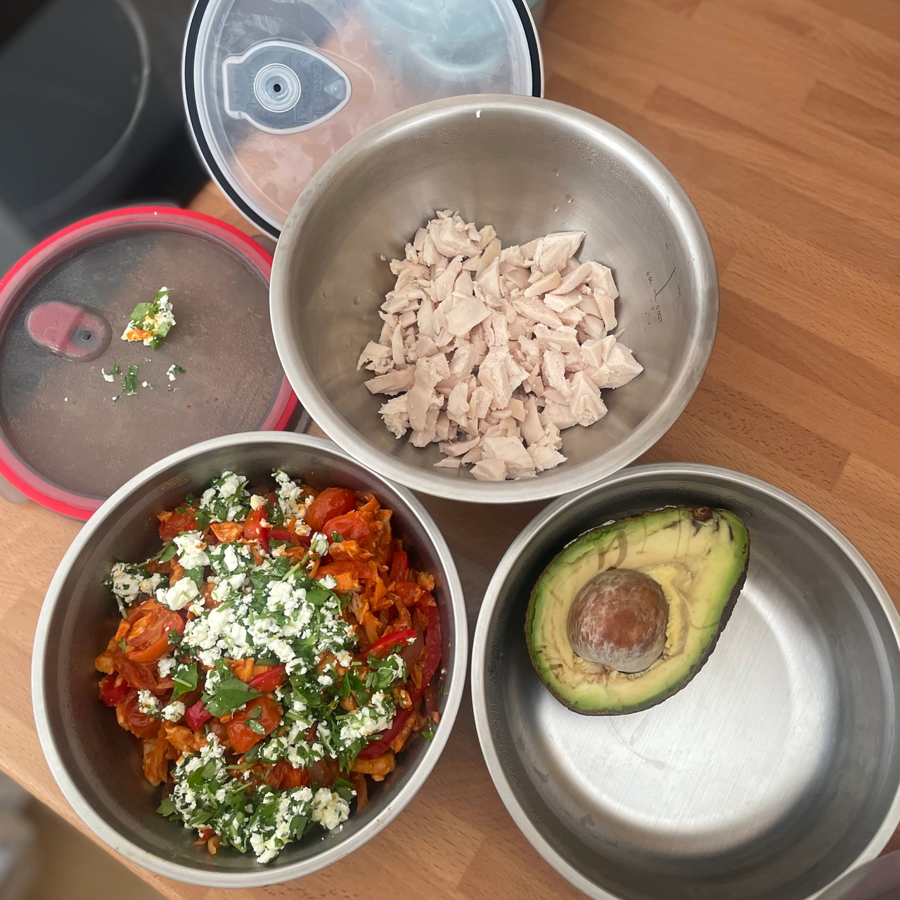 Testing different methods of keeping avocados