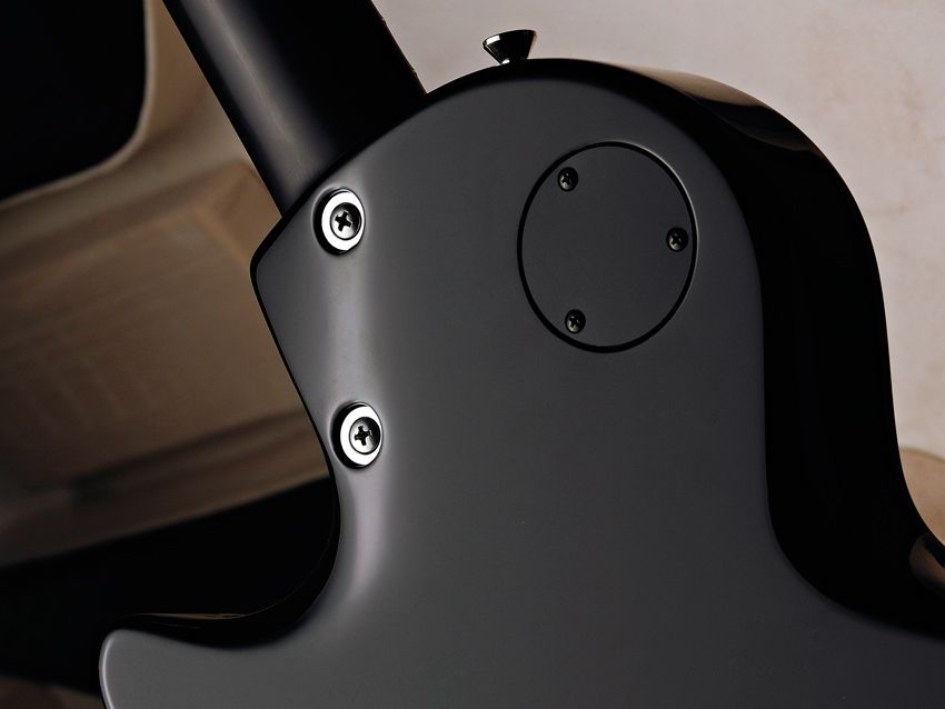 Two bolts, solid as a rock. Anderson's A-Wedgie joint is a brilliant bit of design.