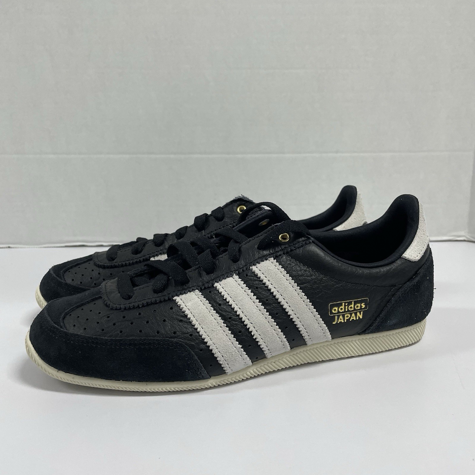Adidas Japan Black White Ih5490 Size 8.5 Low Profile Sneaker Y2k Trendy Shoe