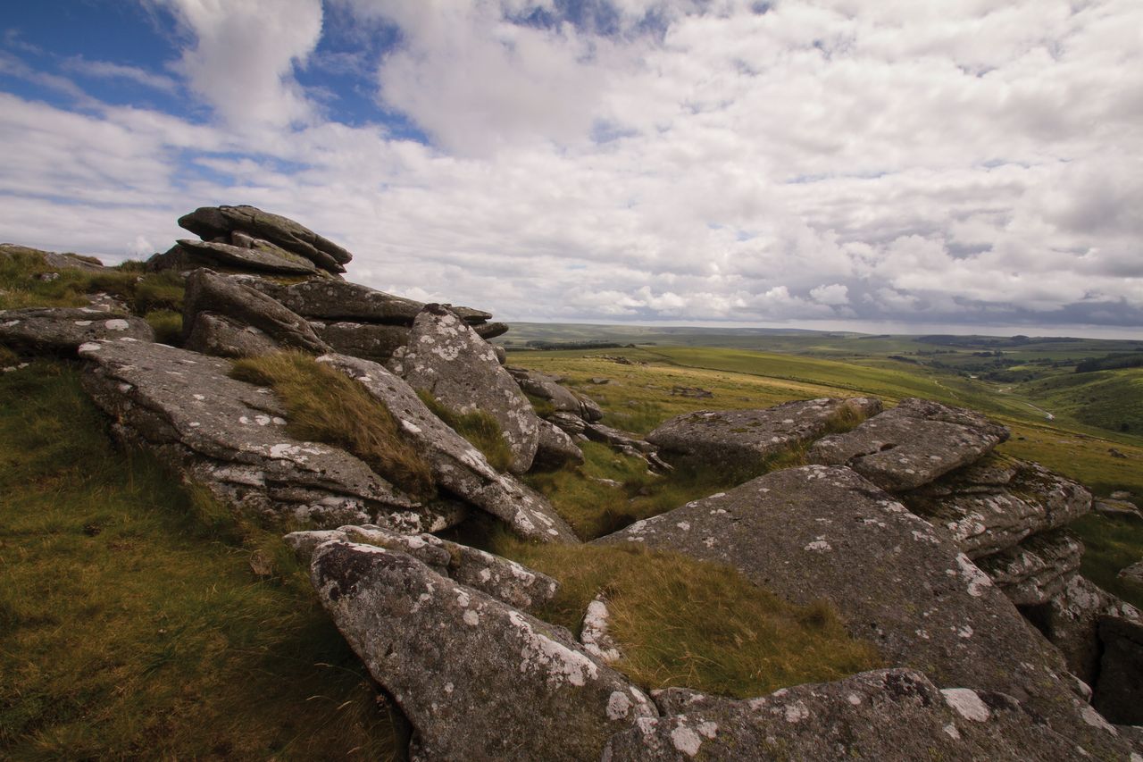 ...but with the image correctly exposed (at the time of capture) the detail in the sky has been retained