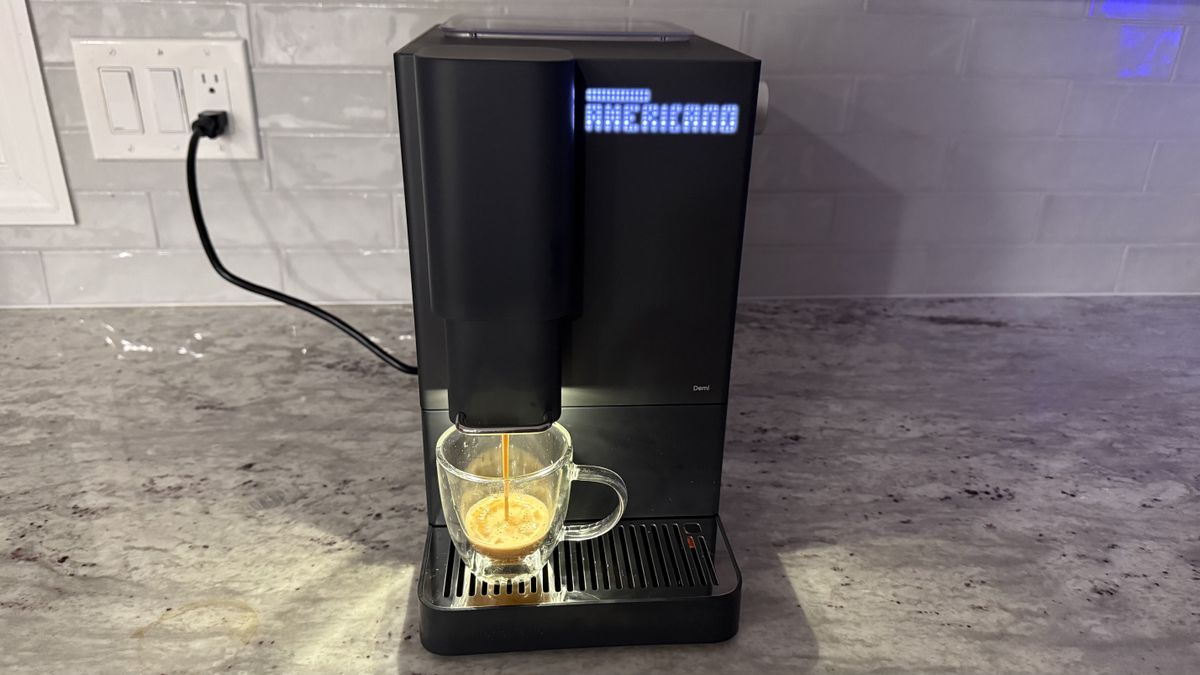 Terra Kaffe Demi Americano brewing
