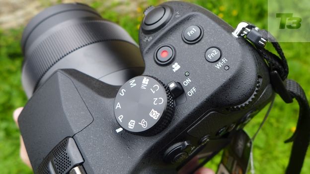 Panasonic FZ1000 review