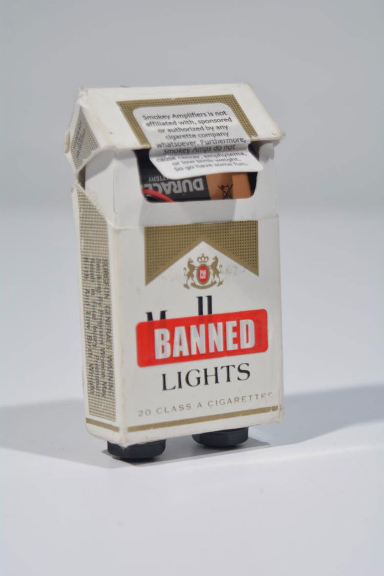A practice amp in the style of a packet of Marlboro.