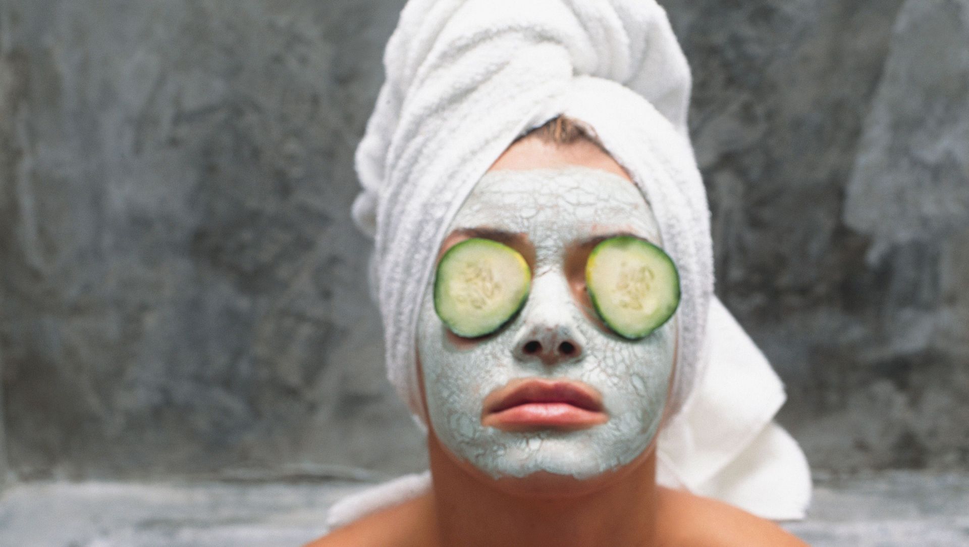 Face, Head, Headgear, Mask, Swim cap, Barechested, Glasses, Chest,