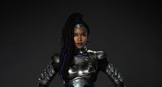 who plays blackfire in titans