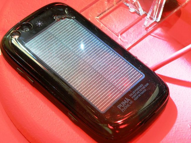 Dispositivo con cargador solar