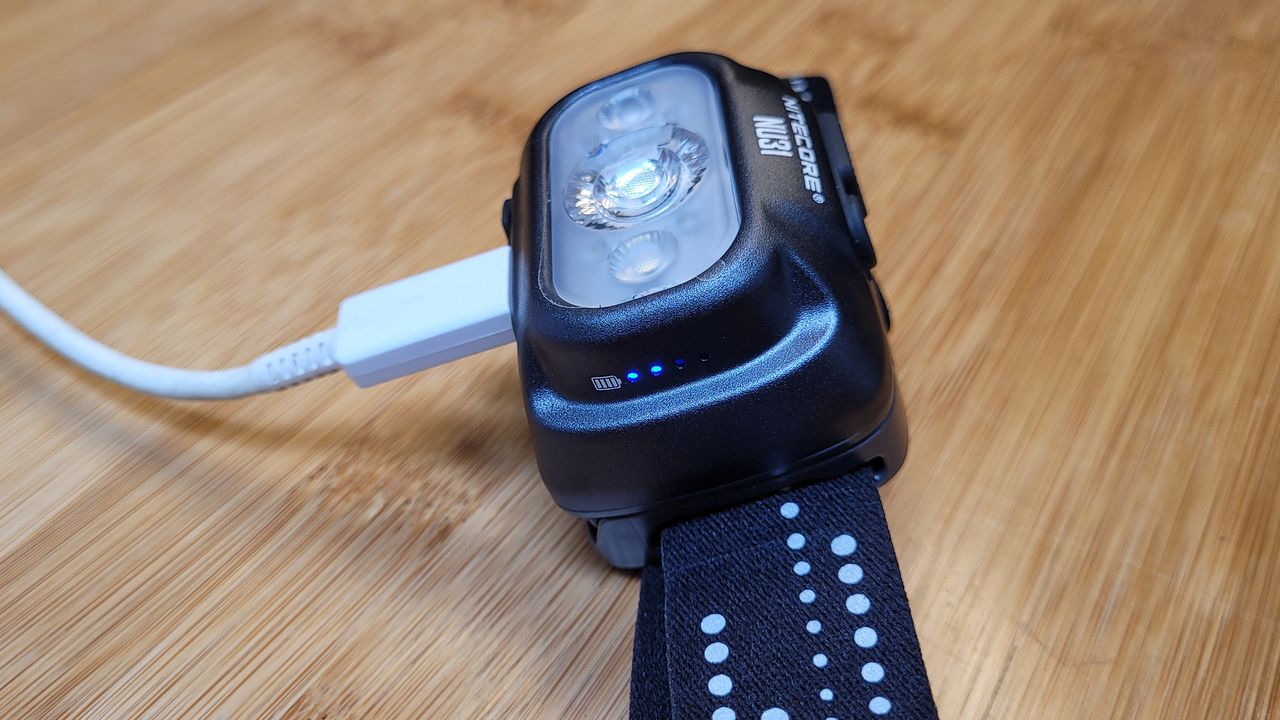 Nitecore NU31 review photo