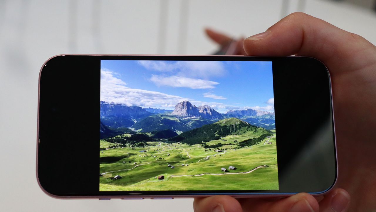 iPhone 15 Plus