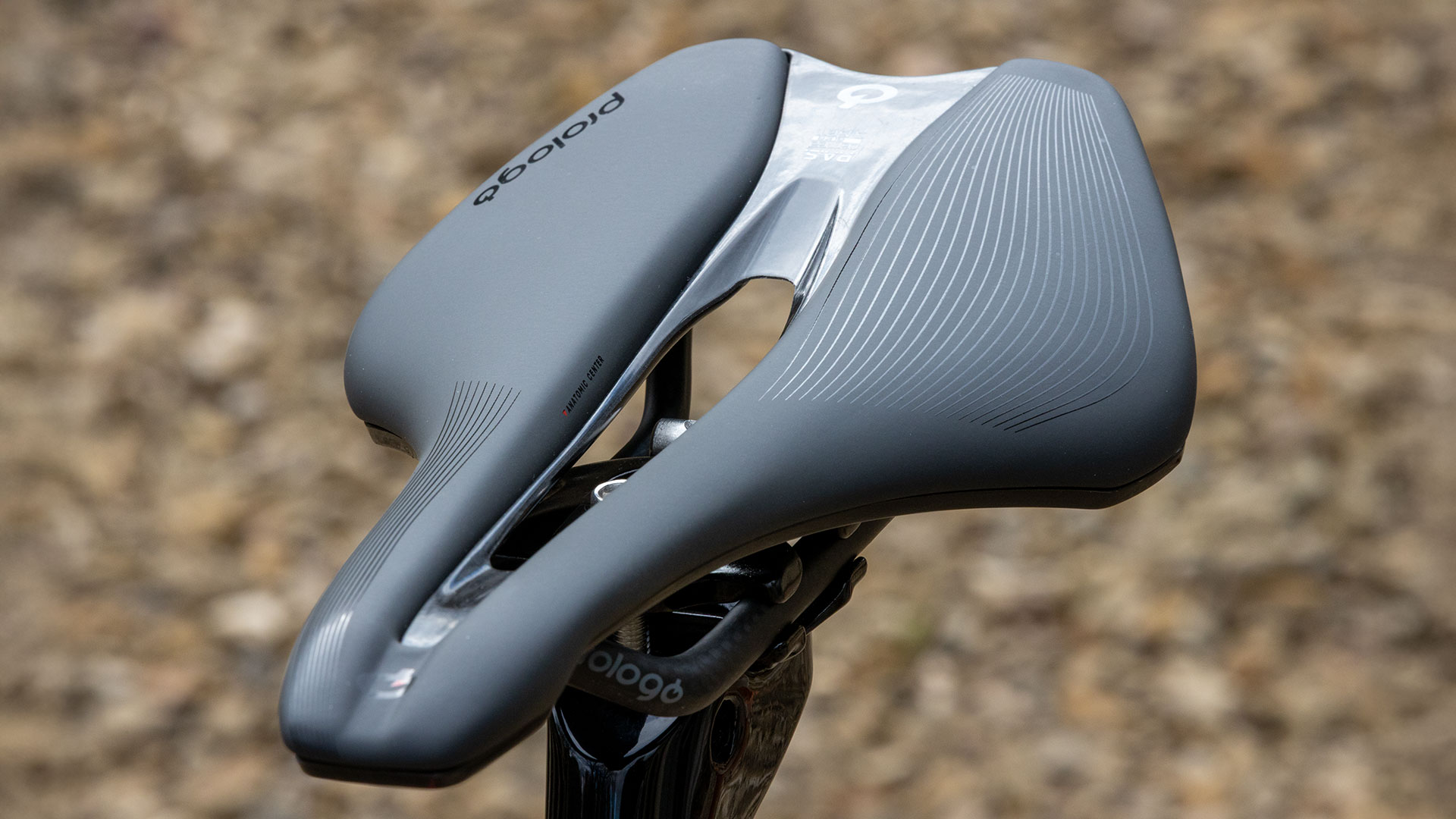 Prologo Dimension R2 pictured three-quarters on from the front