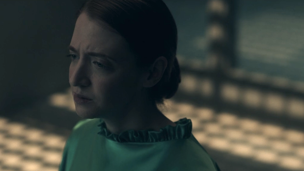 Rose Blaine besucht Nick im Gefängnis in The Handmaid's Tale