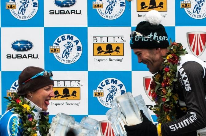 Iceman Cometh winners Catherine Pendrel and Geoff Kabush on the podium