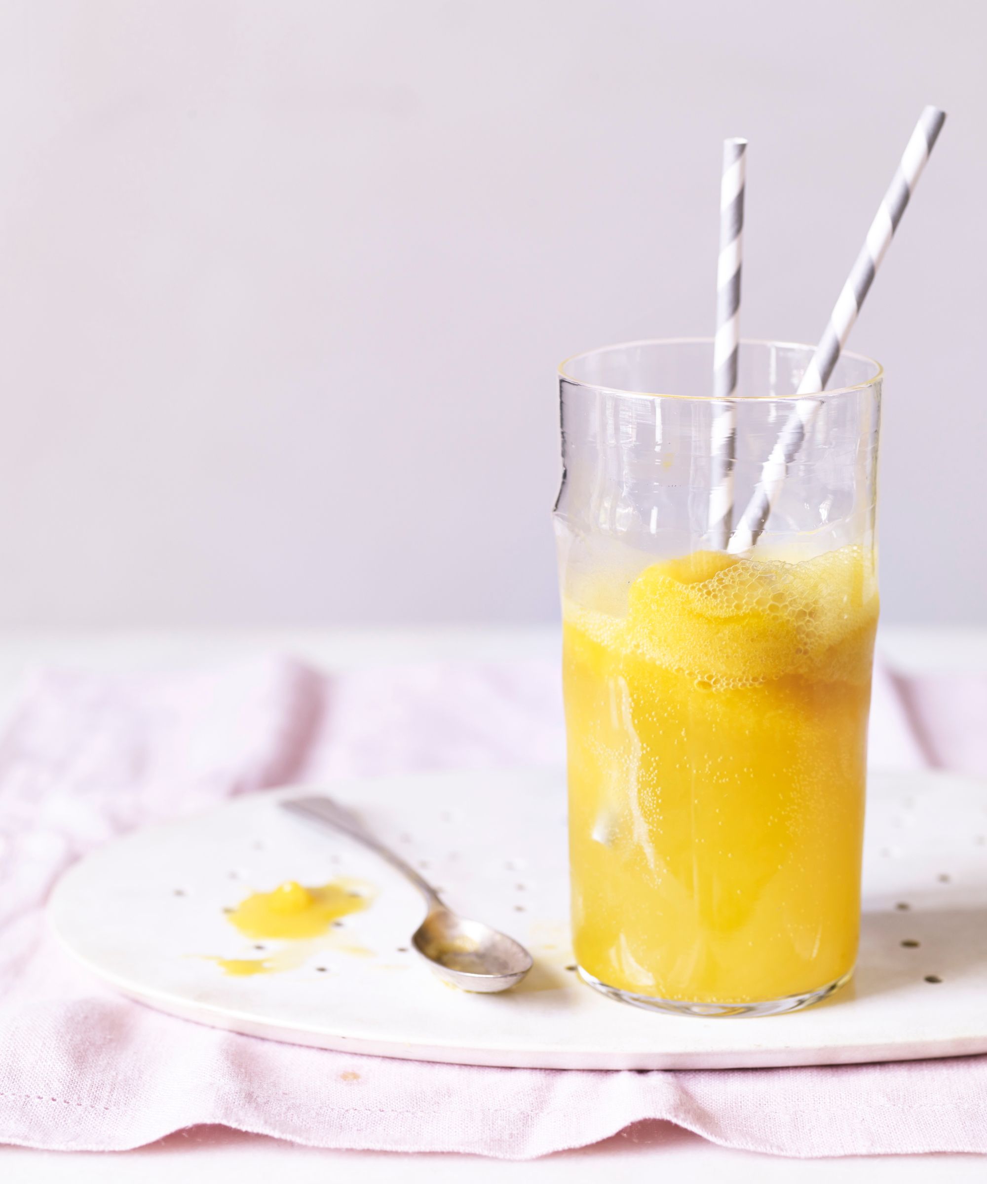 Ginger and apricot ice cream floats