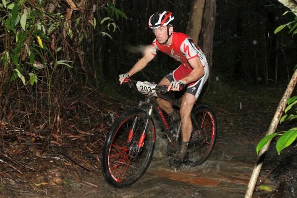 Ben Bradley in second in the U19 men's race