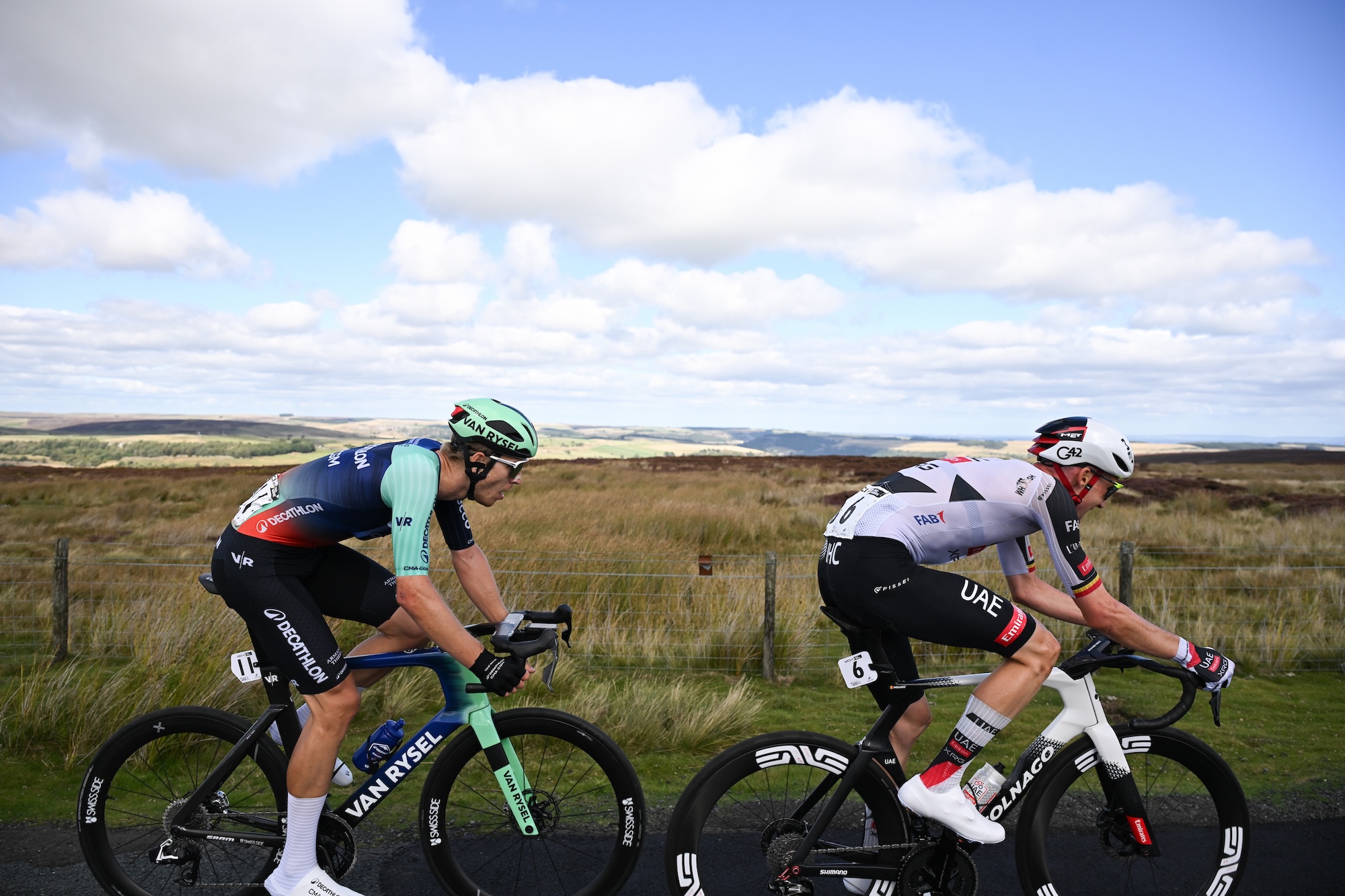 Tim Wellens leads Cees Bol in breakaway on stage 4