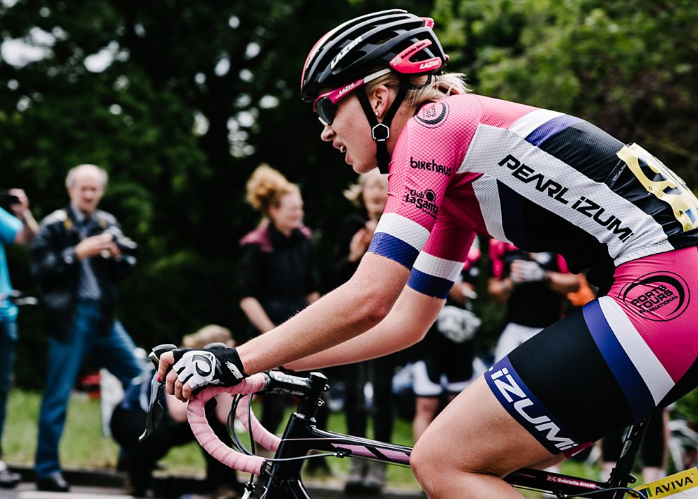 Gabi Shaw racing in the biggest race of her career with Pearl Izumi Boot Out Breast Cancer