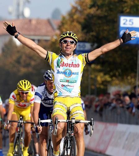 Murilo Fischer wins the Giro del Piemonte