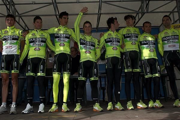 The Farnese Vini-Selle Italia team