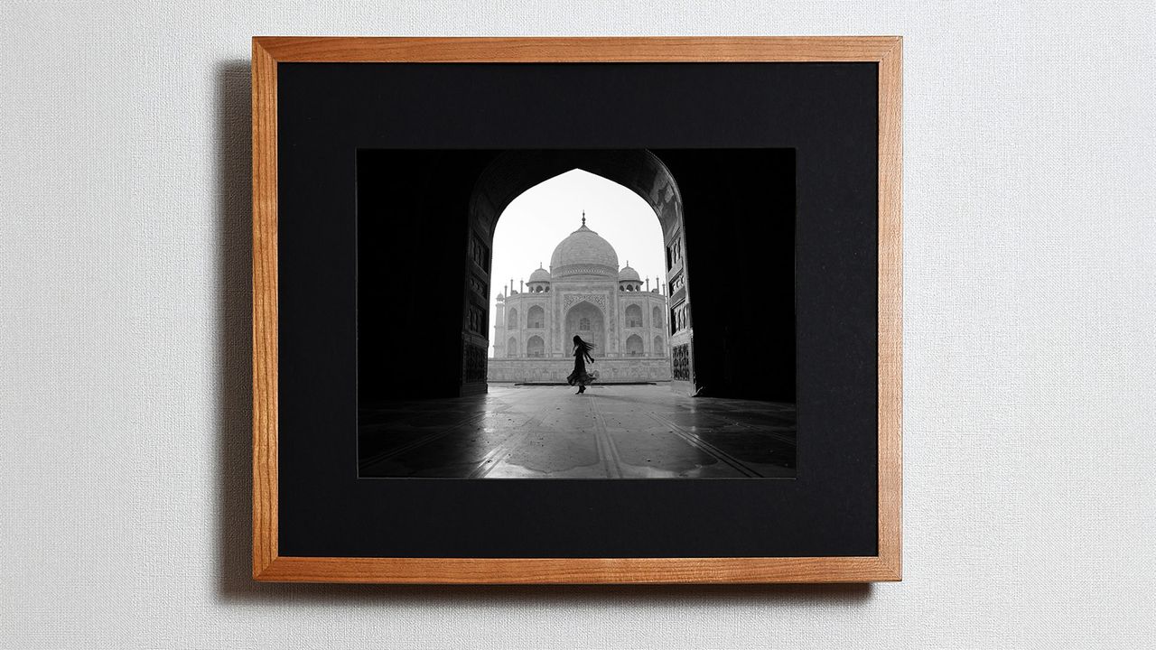 A close up shot of a black and white photograph, as displayed on the new Galari digital frame.