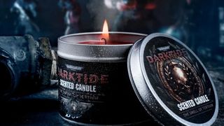 A Darktide-themed scented candle