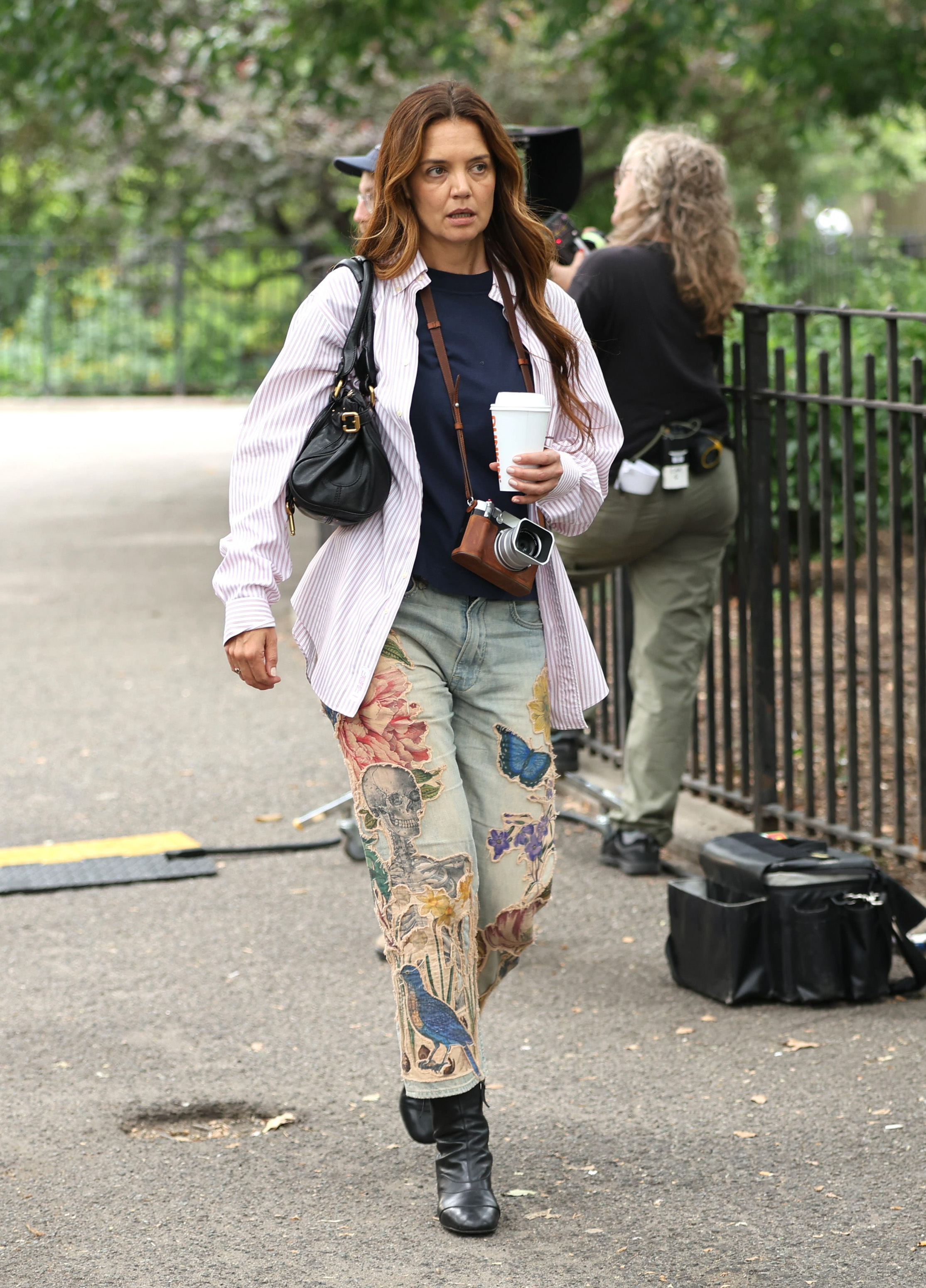 Katie Holmes was spotted on the 'Happy Hours' set wearing unique embroidered jeans