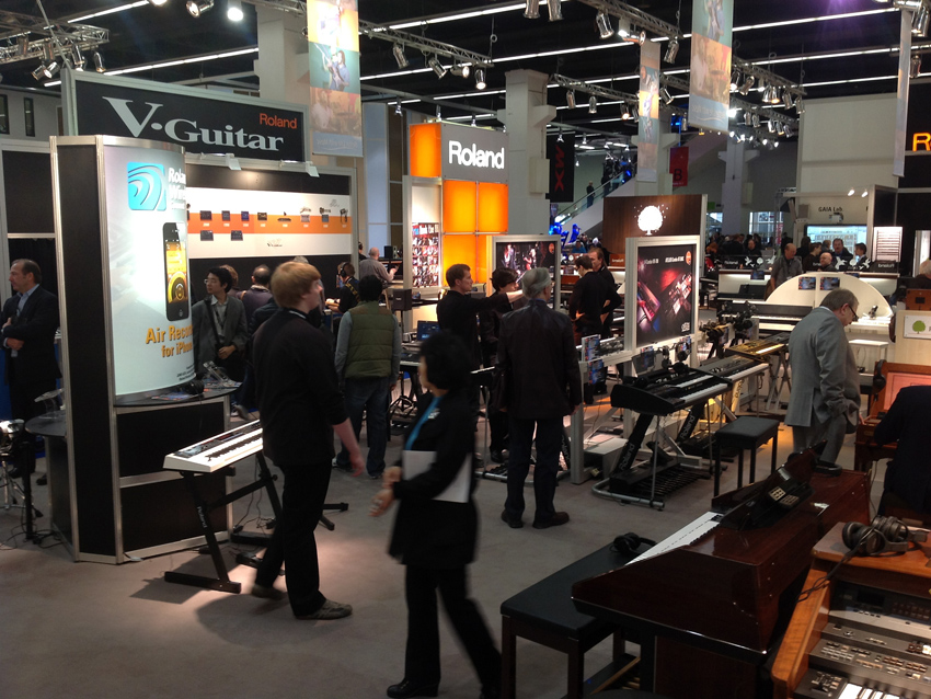 Roland stand