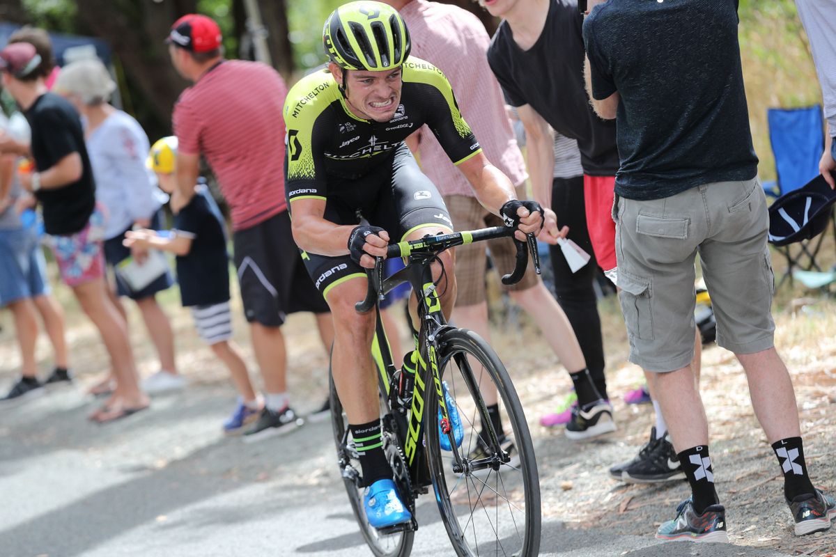 Alexander Edmondson (Mitchelton-Scott) grimaces up the climb on his way to the green and gold jersey