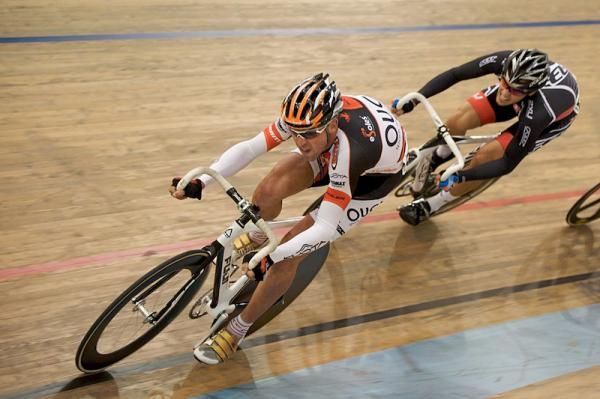 Bobby Lee (Ouch) and Jacob Duehring (felt) sprint for points in the points race heats