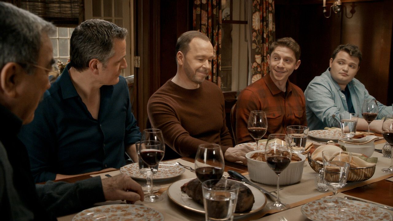 Everyone Was Really Hanging On': Blue Bloods' Donnie Wahlberg Recalls The Emotional Way Tom Selleck Commemorated The Final Reagan Family Dinner Scene | Cinemablend