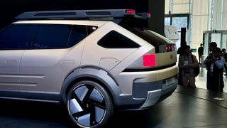 Hyundai Initium Concept/Leon Poultney