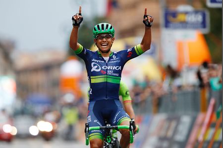 Esteban Chaves (Orica-BikeExchange) wins Il Lombardia