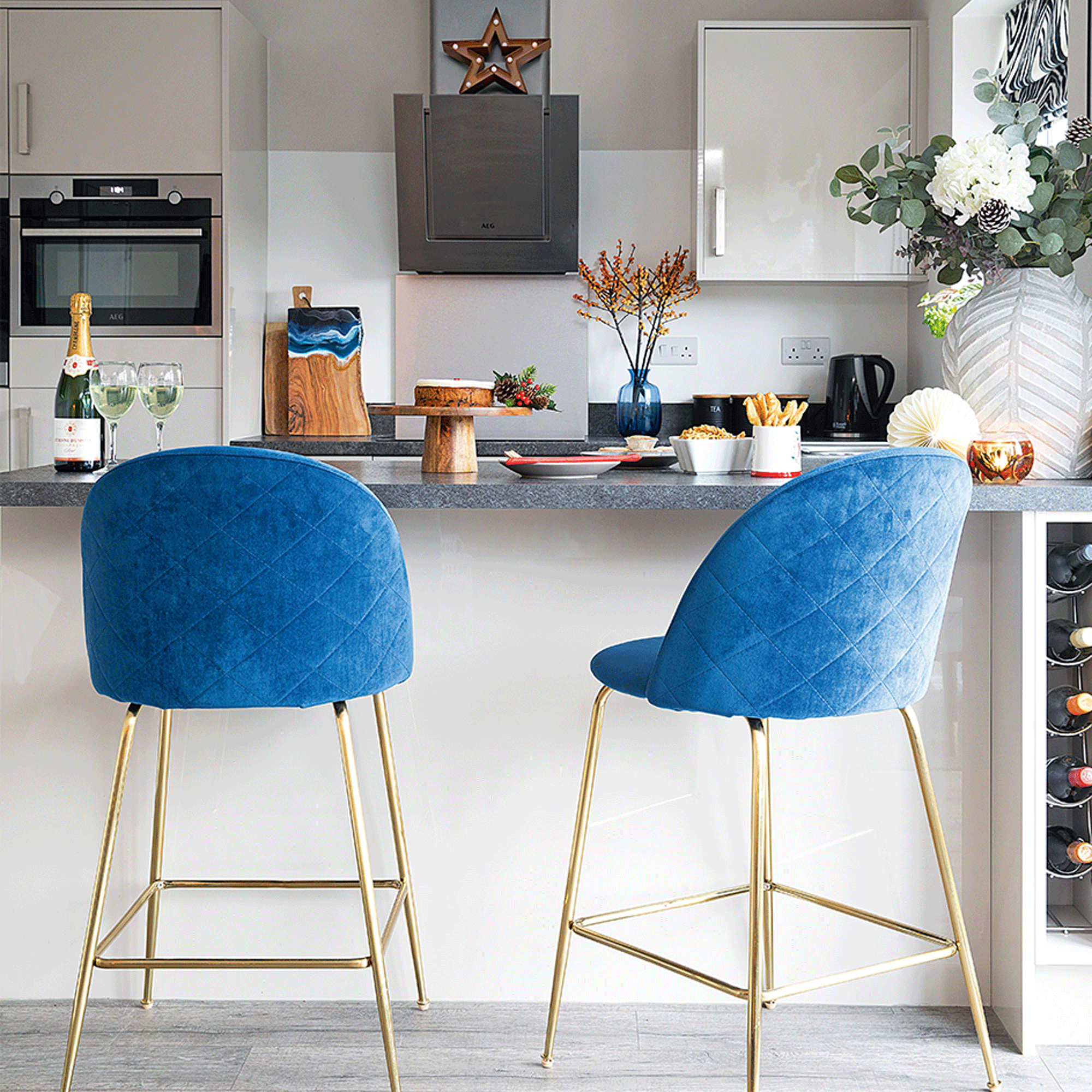 breakfast bar with blue chairs